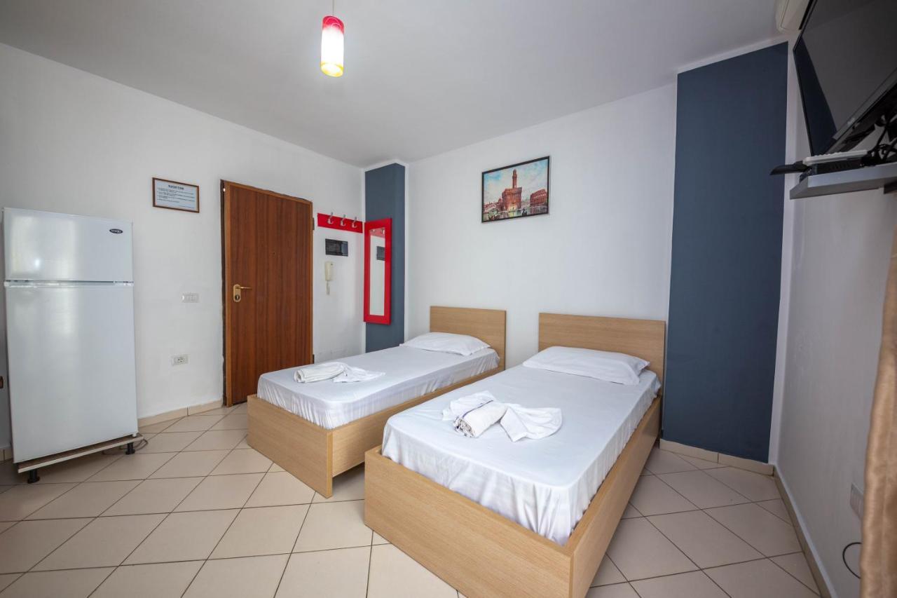 Hotel Vera Kryemëdhej Esterno foto
