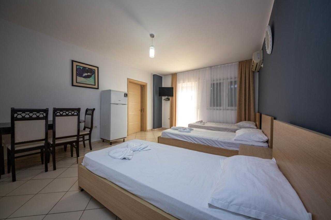 Hotel Vera Kryemëdhej Esterno foto