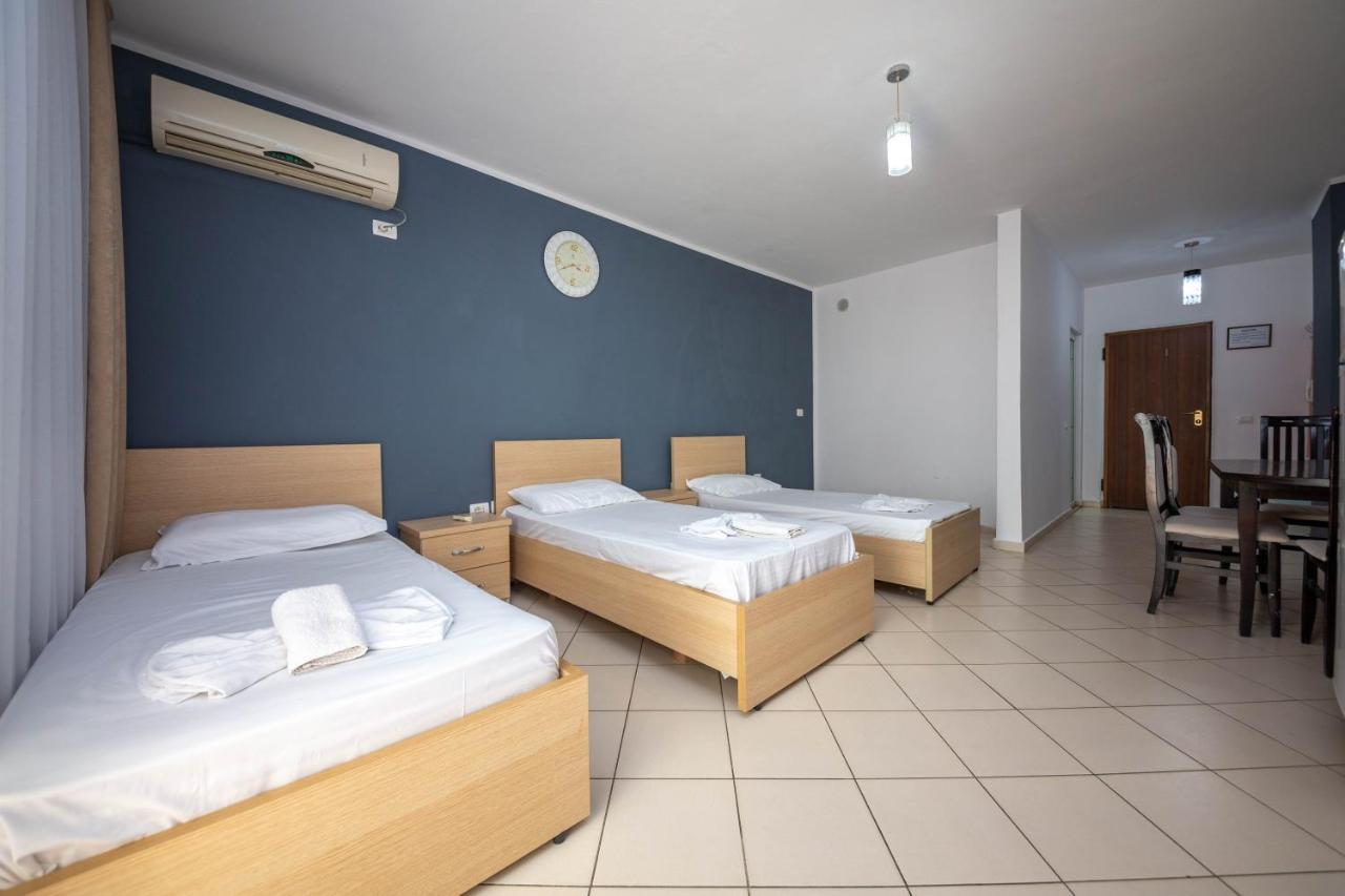 Hotel Vera Kryemëdhej Esterno foto