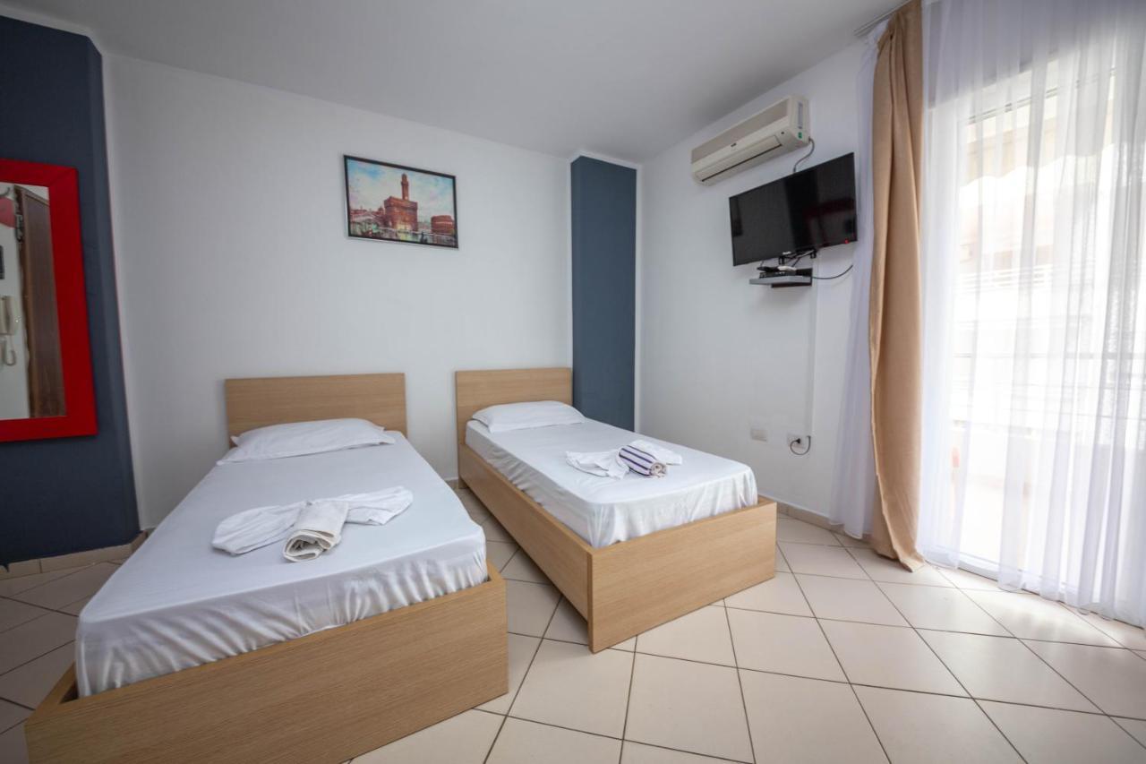Hotel Vera Kryemëdhej Esterno foto