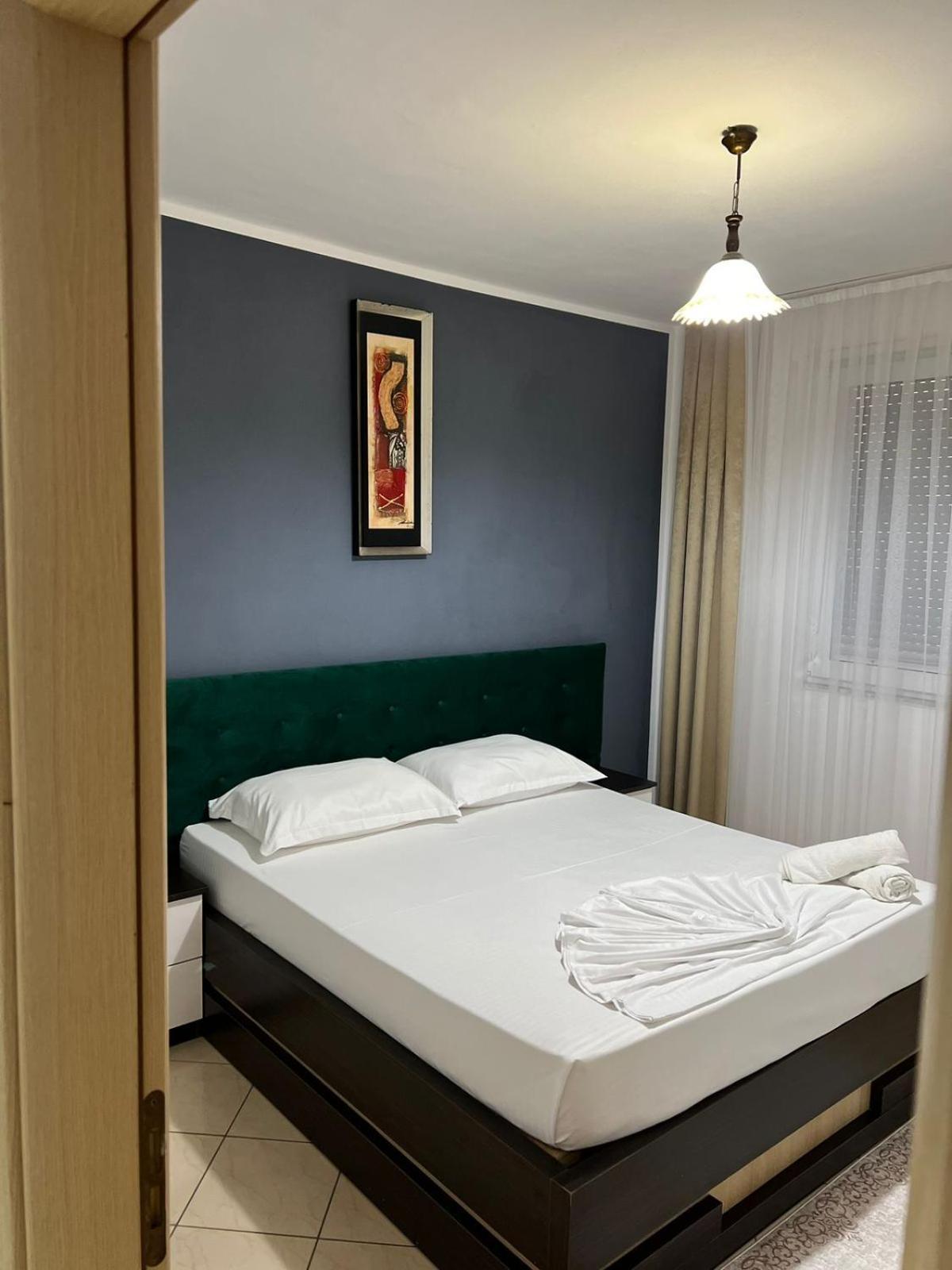 Hotel Vera Kryemëdhej Esterno foto